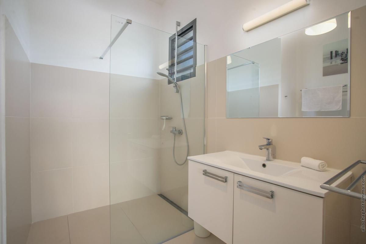 Location_Villa_Les_Trois_Ilets_Martinique_chambre bleue 4